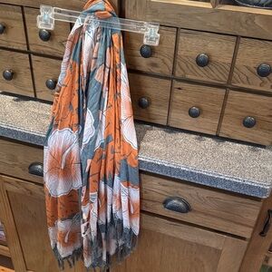 🆕 Island Sense Sarong, scarf, shawl, wrap Hand Made in Indonesia Hawaiian Floral